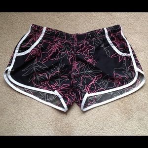 Low rise shorts, size M
